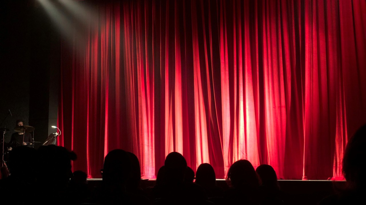 Curtain